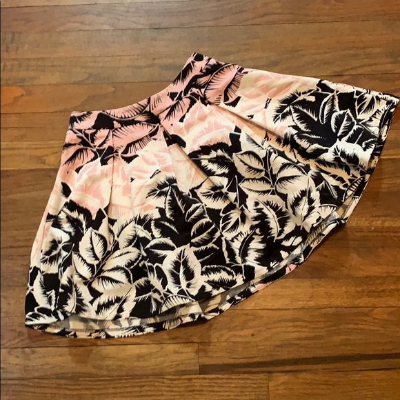 Express floral skirt - Picture 8 of 9